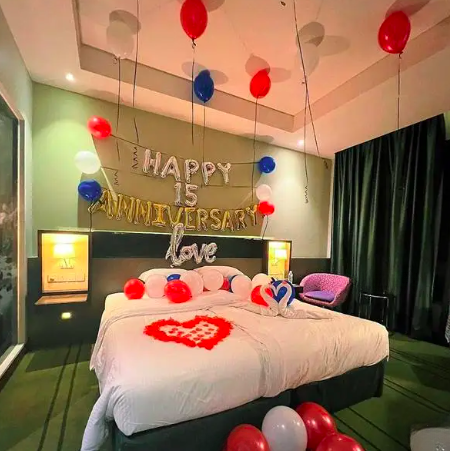 Anniversary Balloon Decoration