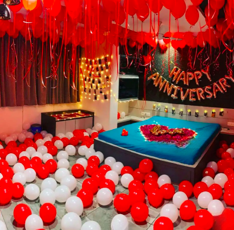 Surprise Anniversary Decor