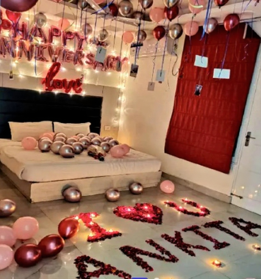 Romantic Anniversary Decoration
